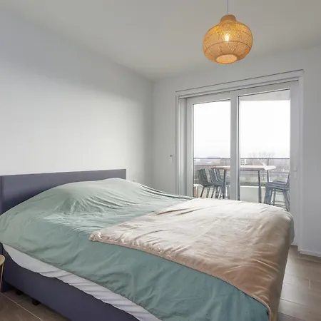 Lecomte - Waves At Sea 56 Apartment